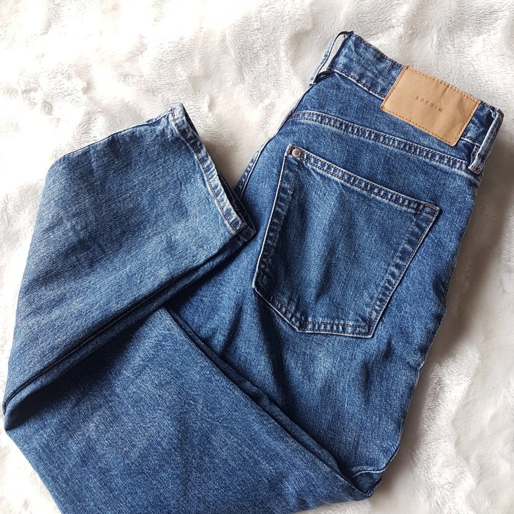 H&M | Mom Jeans | Extra High Waist | Button Fly | Excellent Condition